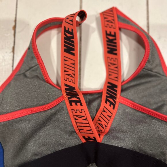 Nike Sports Bra XS - Picture 3 of 4